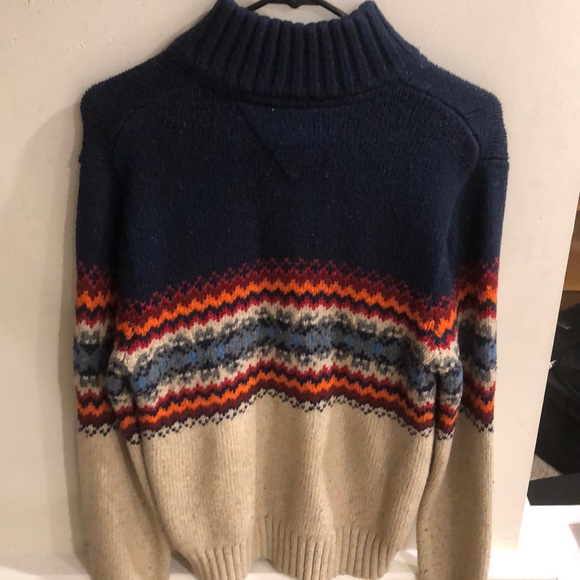 Dual-Tone Men’s Tommy Hilfiger Wool Blend Sweater - Picture 6 of 7